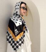 روسری طرح ورساچه (Copy) - Image 2