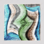 روسری زمینه سرخ آبی و سفید